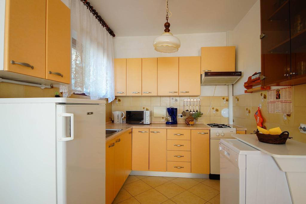 Apartments Lina Novi Vinodolski Habitación foto